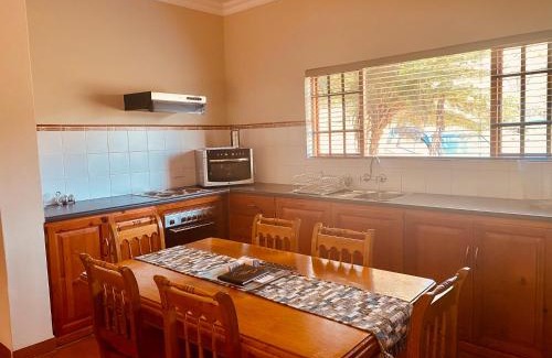 Tierpoort House | Zwavelpoort Guesthouse