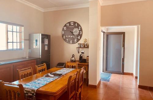 Tierpoort House | Zwavelpoort Guesthouse