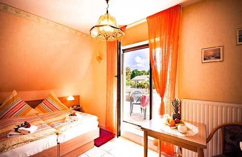 Trassenheide Bed & Breakfast | Zweibettzimmer - Familiäre Pension & Ferienwohnungen Fischer-haus