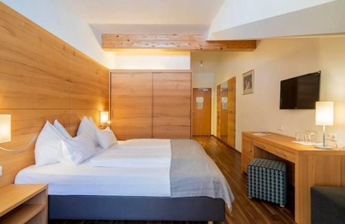 Feld am See House | Zweibettzimmer "seeadler" ab 7 N - Familien-sportresort Brennseehof