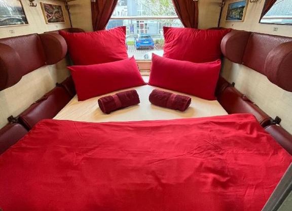 Übernachten im nostalgischen Bahnwaggon
