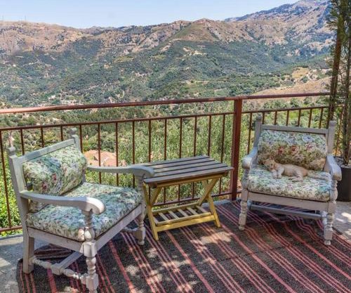 Η αυλή της Ασπασίας, Χανιά Κρήτη