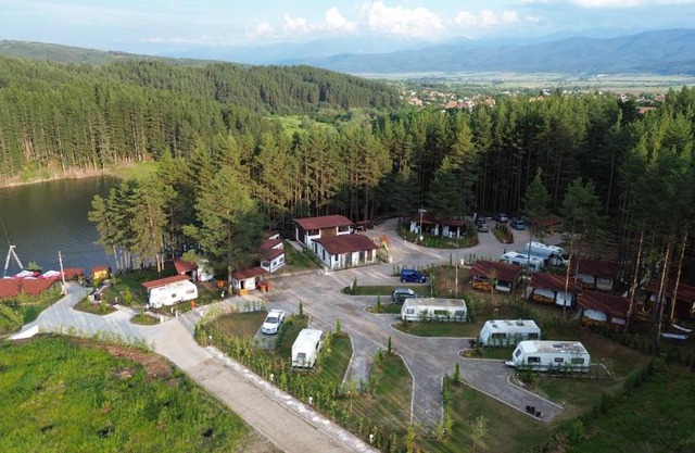 Къмпинг Alino Lake