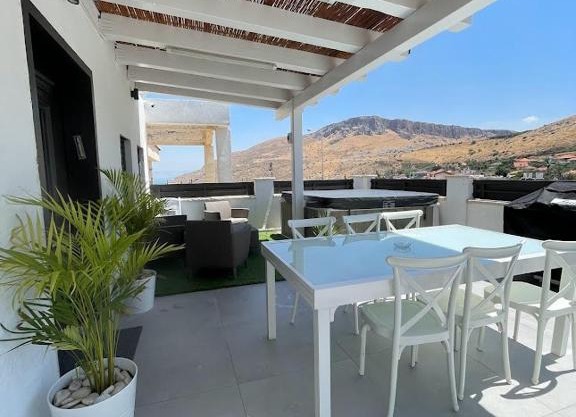 וילה לארבל LaArbel