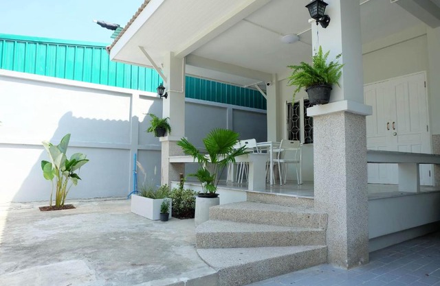 บ้านพักบางแสน บ้านชนัญญา BaanChananya