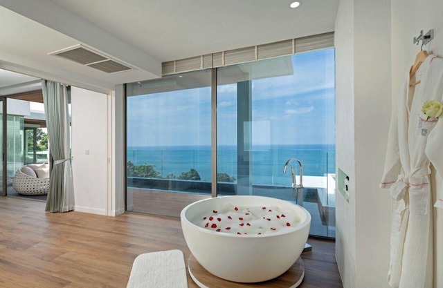 卡马拉海景六卧室悬崖别墅 早餐 女佣 接机 厨师服务