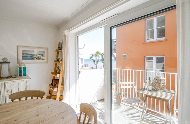 Bay Court Lyme Regis 