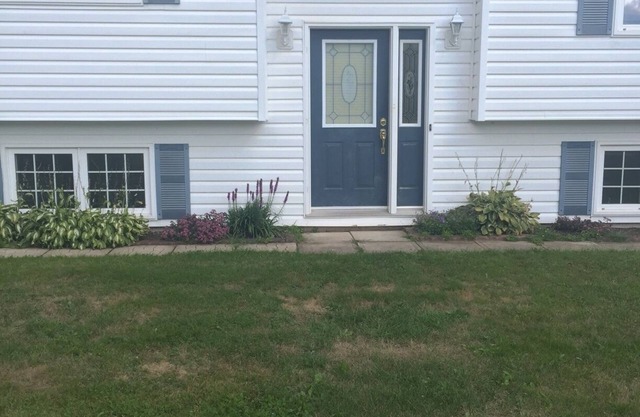 1 bdrm apartment in our home- minutes from Moncton and Shediac - outdoor oasis