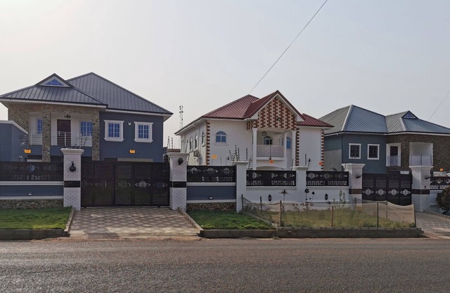 1 Bed Apartment Sleeps 2 - Parking, Garden, Wifi