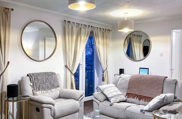 1-bed Apt, Sleeps 2, 20 min Walk to Centre