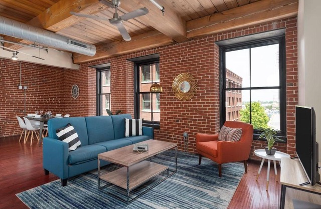 1+ Bed Loft - Downtown Near Conv Ctr