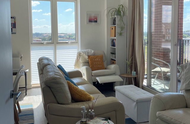 1 Bed - Sleeps 4 - Parking, Pets, Wifi