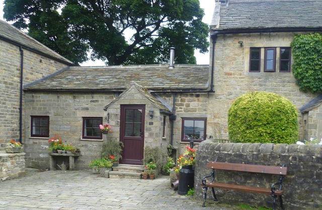 1 bedroom accommodation in Norwood near Harrogate