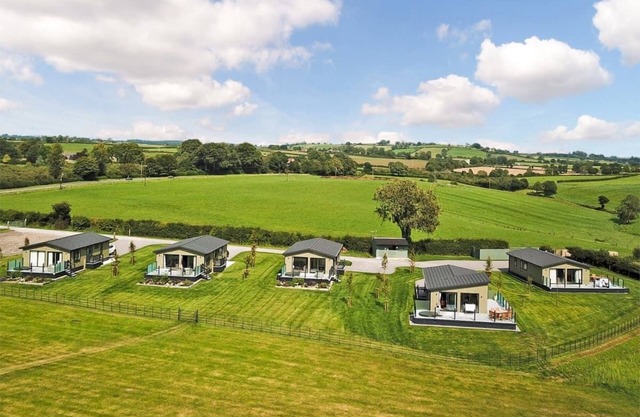 1 bedroom accommodation in Midsomer House, East Compton