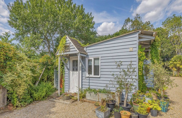 1 bedroom accommodation in Pluckley, near Ashford