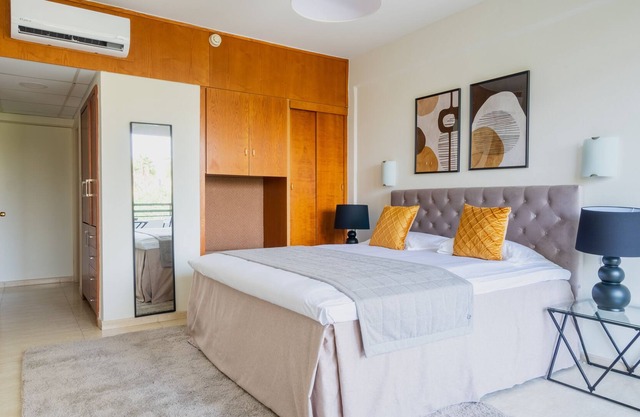 1 Bedroom apartment with balcony