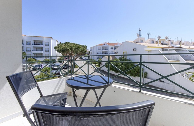 1 bedroom apartment 800 meters from the beach