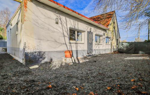 1 Bedroom Gorgeous Home In Saint-Josse