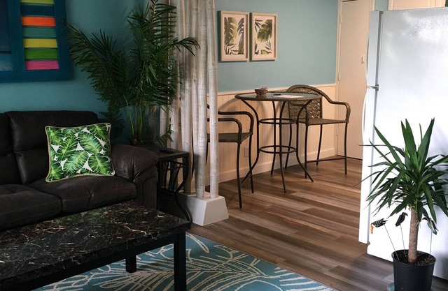 1 BEDROOM TROPICAL BLISS IN NO MARIJUANA COMPLEX