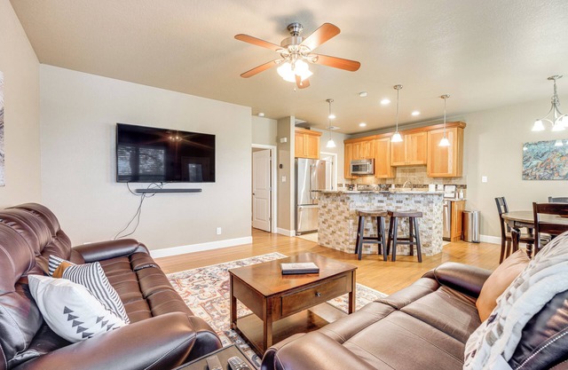 < 1 Mi to Comal Park: Peaceful Duplex w/Yard!