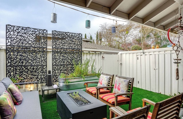 1 Mi to Dtwn Napa: Townhome w/Pool Access