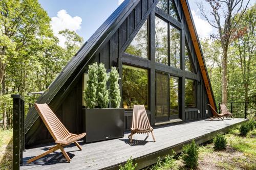 1 Mi to Resort Beach Alpine Lake A-Frame!