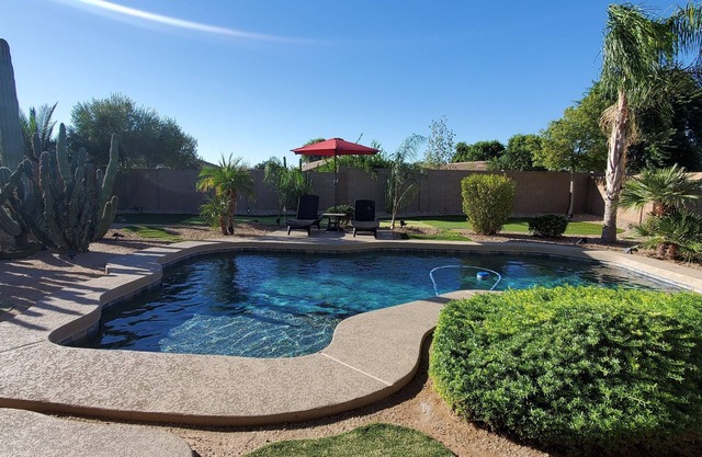 1+ Month Rental - NO CHARGE Heated Pool - Beautiful Rancher w/Amazing Backyard
