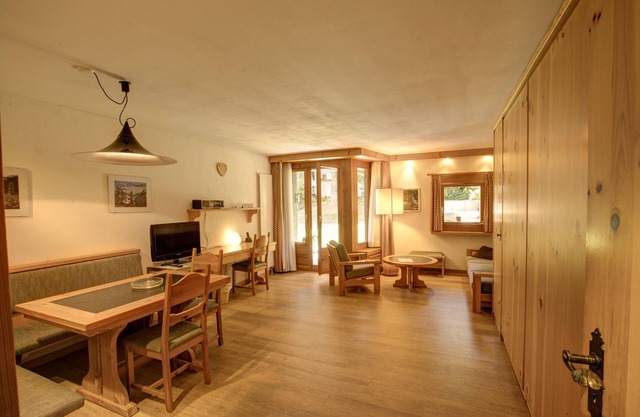 1-room apartment with garden view on the 1st floor