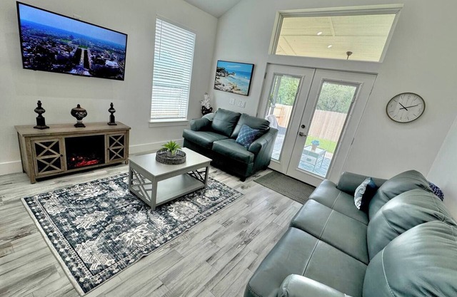 #1 Townhome 3 bedrooms -in San Antonio