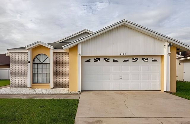 10 Minutes to Disney Pool Home *Renovated*