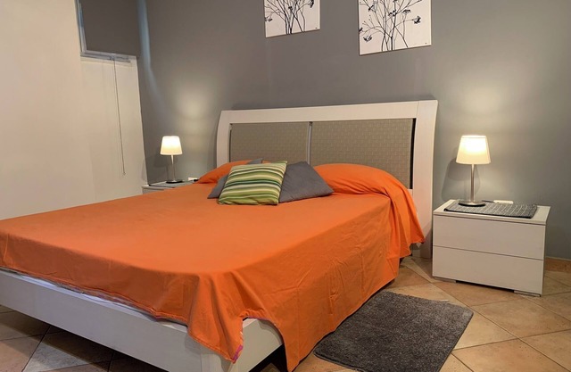 10 Minutes Walk From San Pietro Excellent for 4 People, Families and Friends