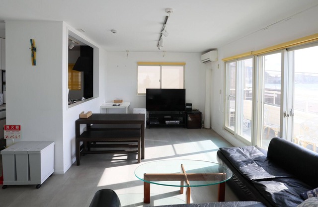 [10 seconds on foot from the sea] Ocean view luxury stay (pets allowed) Rooftop BBQ / theater room for 6 people or more