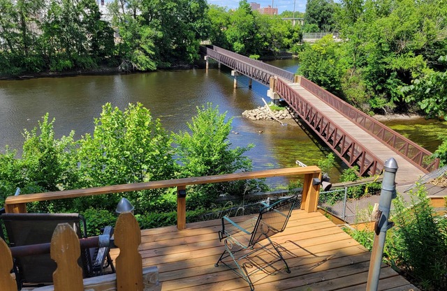 100 year old home on the river. Quiet and pretty
