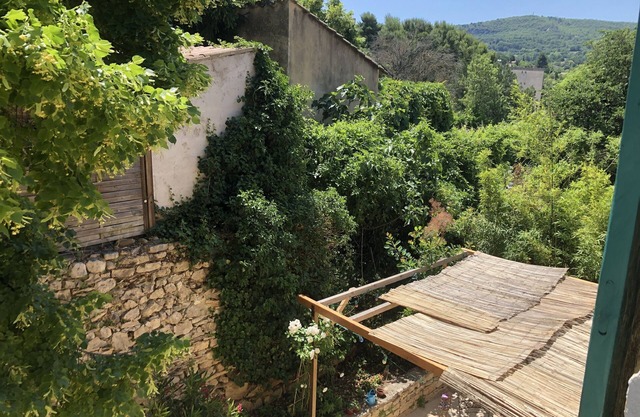 1001 Ocres