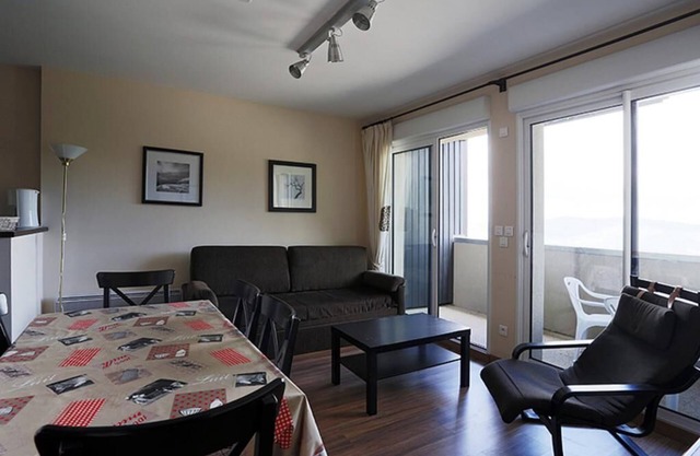 100m from ski slopes, 1st floor, view valley, parking, tv, ski locker, 42m², Peyragudes