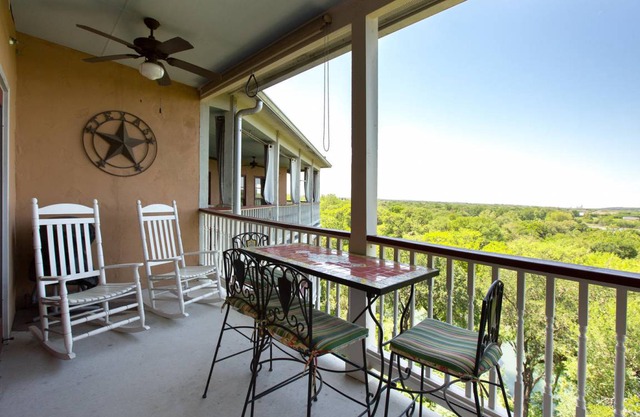 101 m² Condo ∙ 3 bedrooms ∙ 6 guests