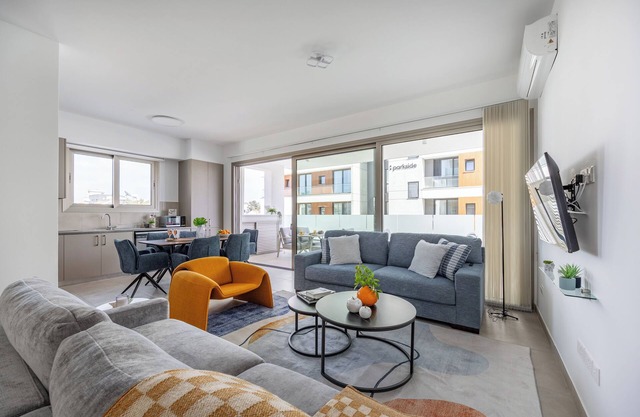 103 Mulberry Court- Modern with Large Terrace