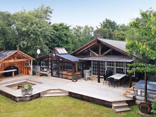 11 person holiday home in Vinderup-By Traum