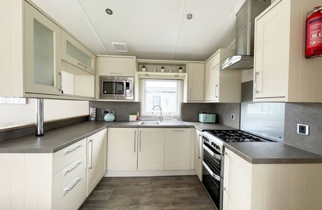 11 Porth Valley Retreat is a beautiful and modern 6 berth caravan