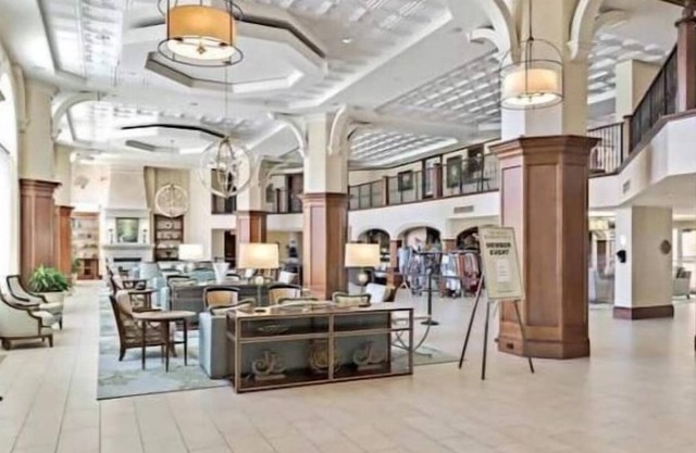 1115 Beautiful 3 bedroom 2 bth villa