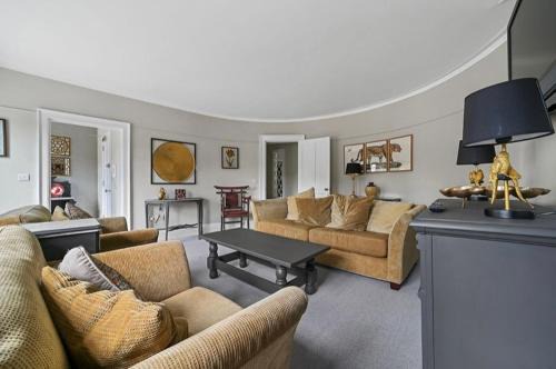 119 Northgate st - Stylish one bedroom apartment set within walking distance to town, spacious living space & Wifi throughout