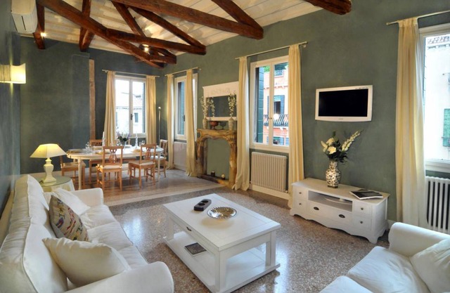120 m² Apartment ∙ 2 bedrooms ∙ 5 guests