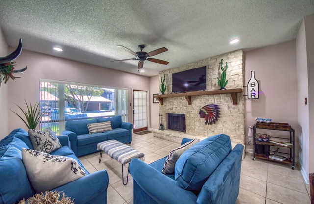 127 m² Condo ∙ 2 bedrooms ∙ 8 guests