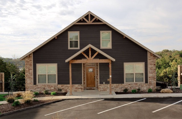 #13 - 7 Bedroom (Antlers Resort)