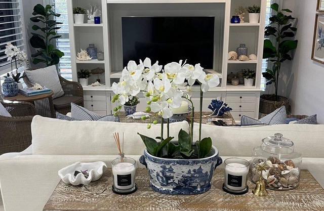 13 Grimwood. Close to cafes and boutiques