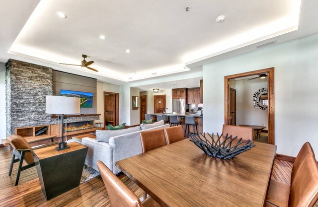 131 m² Condo ∙ 2 bedrooms ∙ 6 guests