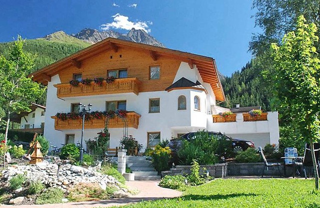 140 m² Apartment ∙ 4 bedrooms ∙ 10 guests