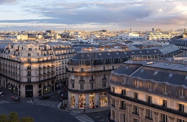 140M2 STUNNING MASTERPIECE ON CHAMPS ELYSÉES ETOILE-WE TREAT YOU IN STYLE!