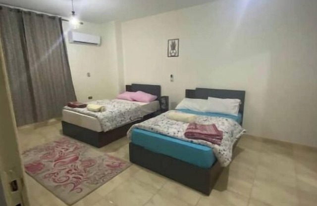 1418 · 2 BR entire apartment