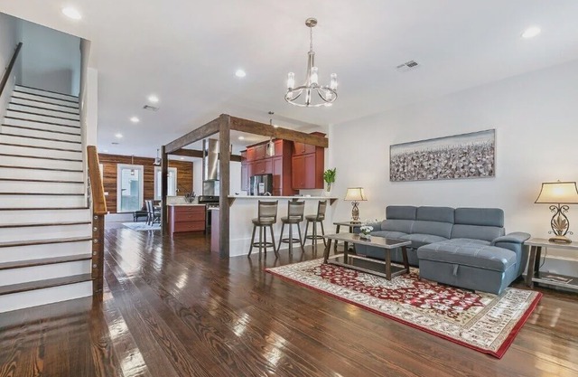 #1509 Luxury Loft-Style Townhouse